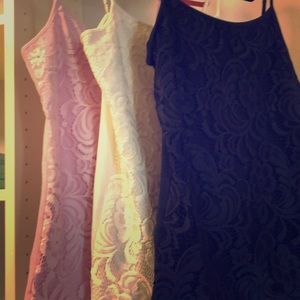 Set of 3 elegant lace tanks